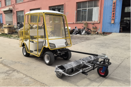 Electric golf ball retrieval cart